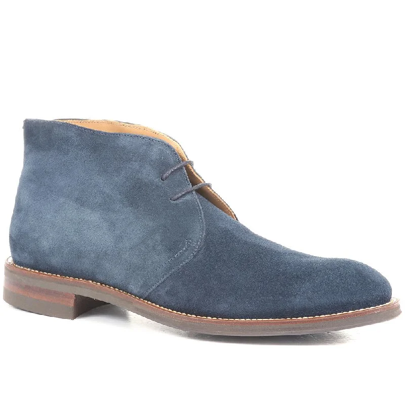 Men's adjustable strap chukka boots for a customized fitCampbell Suede Desert Boots - CAMPBELL / 321 132 Men's adjustable strap chukka boots for a customized fitCampbell Suede Desert Boots - CAMPBELL / 321 132