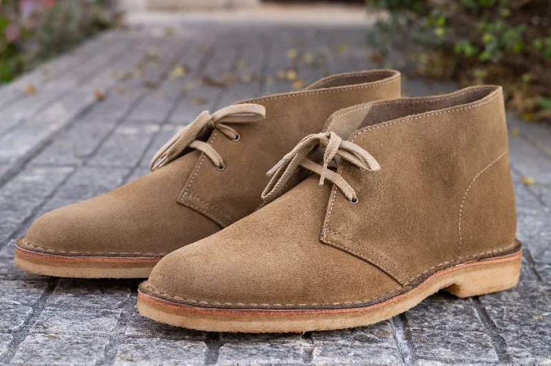 Men's black leather chukka boots with a modern, sleek silhouetteType 01 Desert Boots Acorn Sand Limited Edition Deadstock Men's black leather chukka boots with a modern, sleek silhouetteType 01 Desert Boots Acorn Sand Limited Edition Deadstock