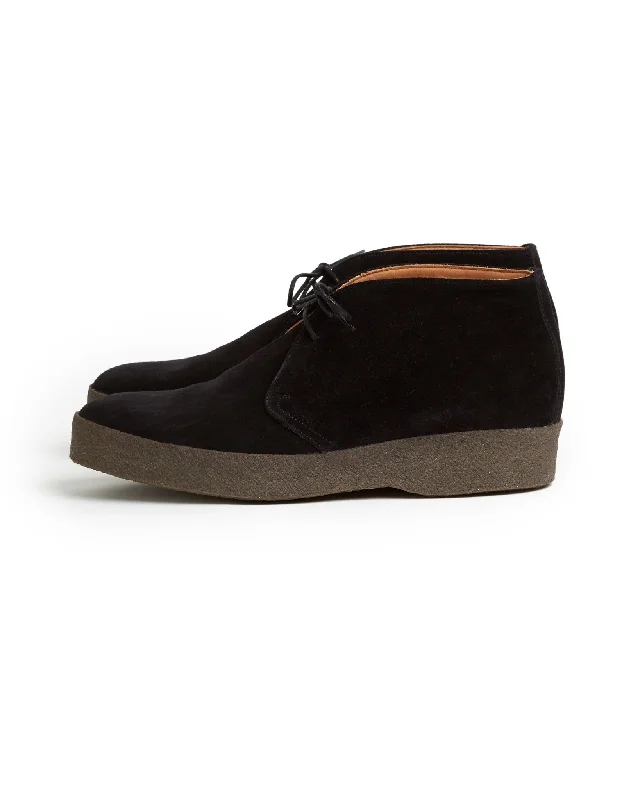 Men's black leather chukka boots with a modern, sleek silhouetteSanders Hi-Top Suede Chukka Boot: Black Men's black leather chukka boots with a modern, sleek silhouetteSanders Hi-Top Suede Chukka Boot: Black
