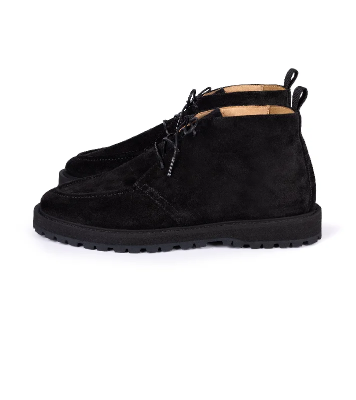 Men's waxed cotton chukka boots with a water - resistant finishCQP Astra Suede Chukka Boot: Black Men's waxed cotton chukka boots with a water - resistant finishCQP Astra Suede Chukka Boot: Black