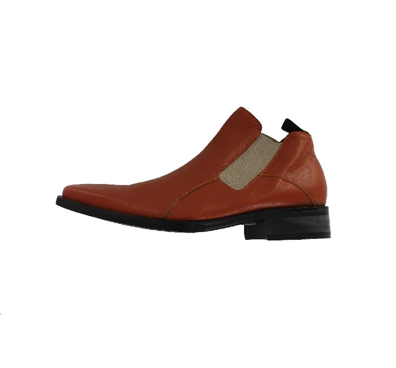 Men's two - tone Chelsea boots for a fashionable contrast7061 - Cognac Chelsea Boot