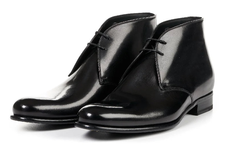 Men's high - top chukka boots for extra ankle support and a bold styleThe Newman Chukka Boot - Nero Men's high - top chukka boots for extra ankle support and a bold styleThe Newman Chukka Boot - Nero