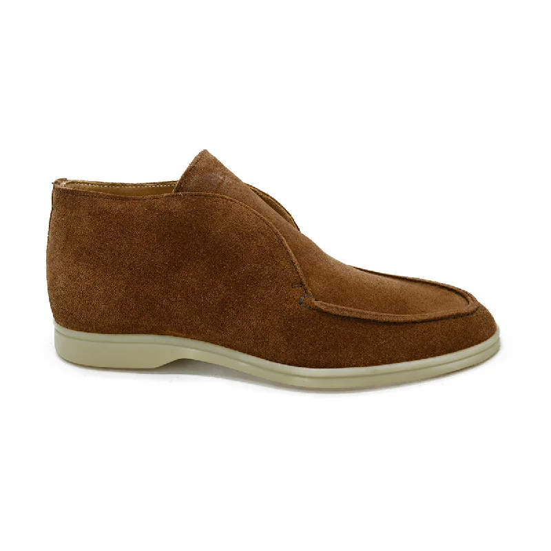 Men's two - tone chukka boots in brown and tan for a stylish contrastBerwick 1707 Flex Walk Ankle Boot(5389) -Kudu Reverse Suede In Snuff Men's two - tone chukka boots in brown and tan for a stylish contrastBerwick 1707 Flex Walk Ankle Boot(5389) -Kudu Reverse Suede In Snuff