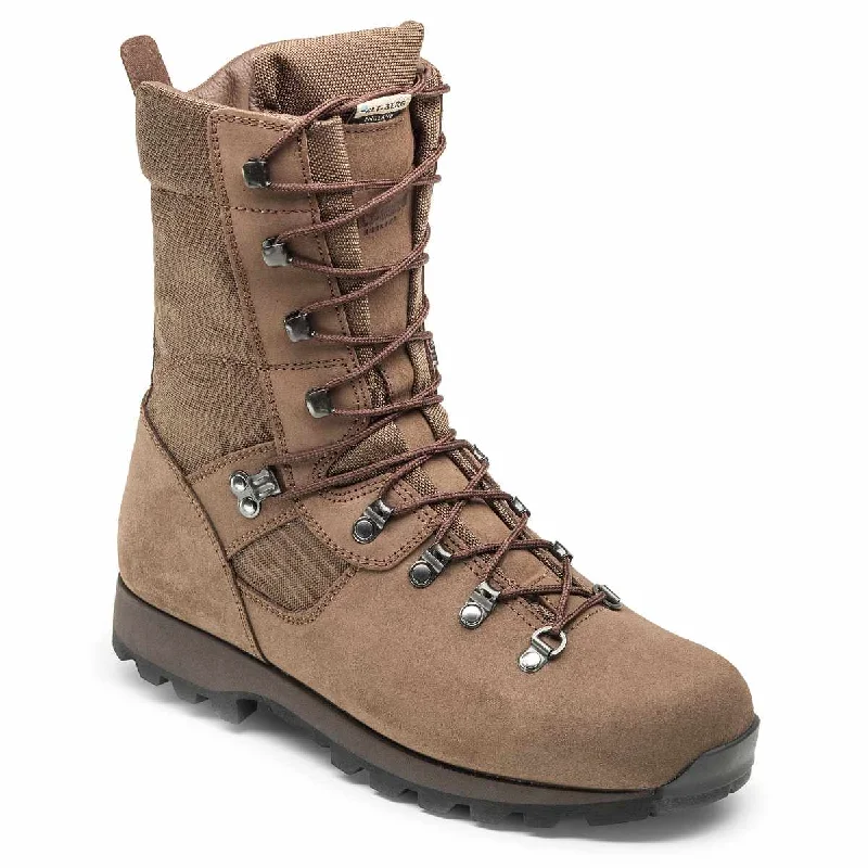 Men's perforated leather chukka boots with a refined, formal touchAltberg Men's Desert Microlite Brown Boots Men's perforated leather chukka boots with a refined, formal touchAltberg Men's Desert Microlite Brown Boots