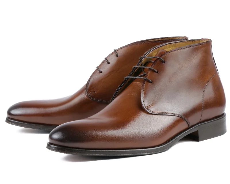 Men's suede and leather hybrid chukka boots for a unique textureHamilton Chukka Boot Tan