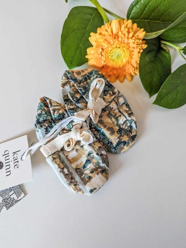 Kate Quinn Cloth Booties in a Birch Tree Print (0-3m)