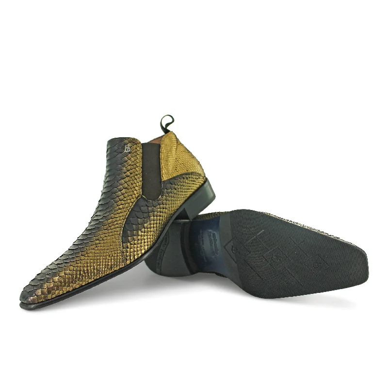 Men's patent leather Chelsea boots for a shiny and sophisticated look8801 - Sunlight Men's patent leather Chelsea boots for a shiny and sophisticated look8801 - Sunlight