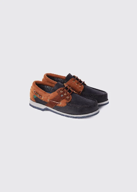 Stretchable men's boat shoes for a comfortable fit Stretchable men's boat shoes for a comfortable fit Stretchable men's boat shoes for a comfortable fit Stretchable men's boat shoes for a comfortable fitClipper Boat Shoe - Navy/Brown