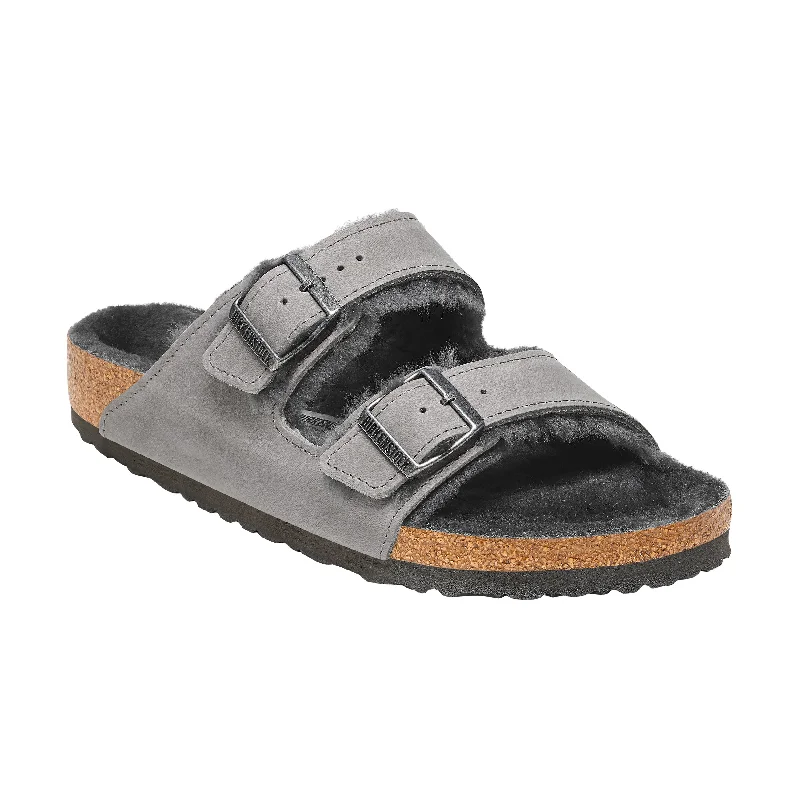 Men's sandals in a neutral color like black or brown Men's sandals in a neutral color like black or brown Men's sandals in a neutral color like black or brown Arizona Shearling Iron Oiled Leather Men's sandals in a neutral color like black or brown Men's sandals in a neutral color like black or brown Men's sandals in a neutral color like black or brown Arizona Shearling Iron Oiled Leather