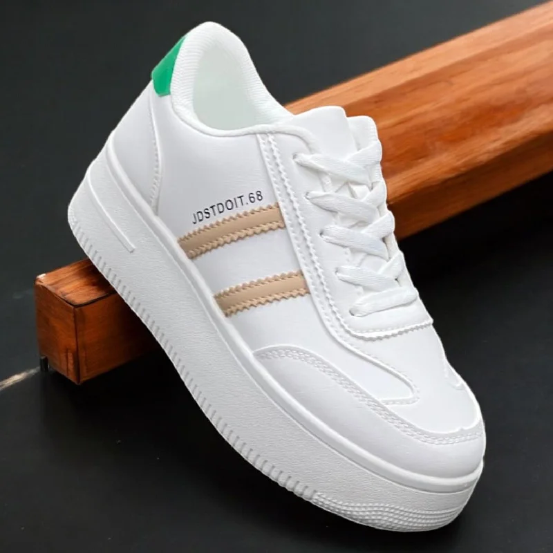 Men's slippers in a warm color like red or brown Men's slippers in a warm color like red or brown KJ010 sneaker shoes Men's slippers in a warm color like red or brown Men's slippers in a warm color like red or brown KJ010 sneaker shoes