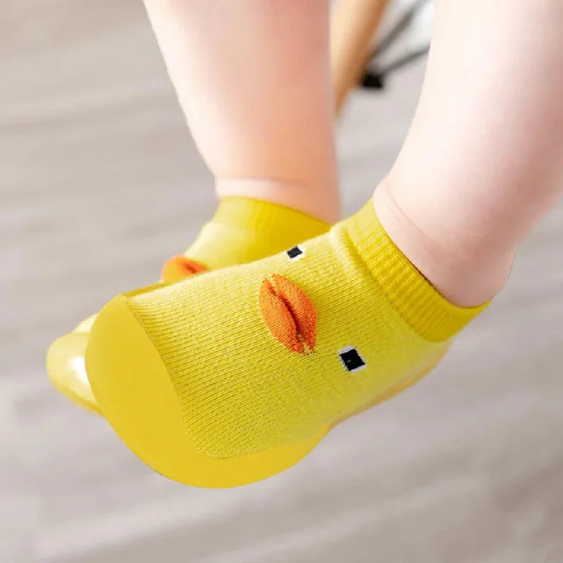 Men's slippers with a stretchy side panel for a better fit Men's slippers with a stretchy side panel for a better fit Kids sock shoes Men's slippers with a stretchy side panel for a better fit Men's slippers with a stretchy side panel for a better fit Kids sock shoes
