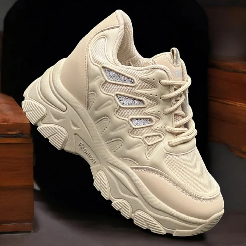 Men's slippers with a leather sole for a classic look Men's slippers with a leather sole for a classic look High sole jogger