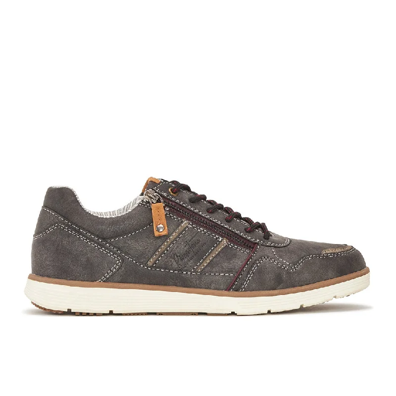 Men's casual shoes with a sporty look and feel Men's casual shoes with a sporty look and feel Check Men's casual shoes with a sporty look and feel Men's casual shoes with a sporty look and feel Check
