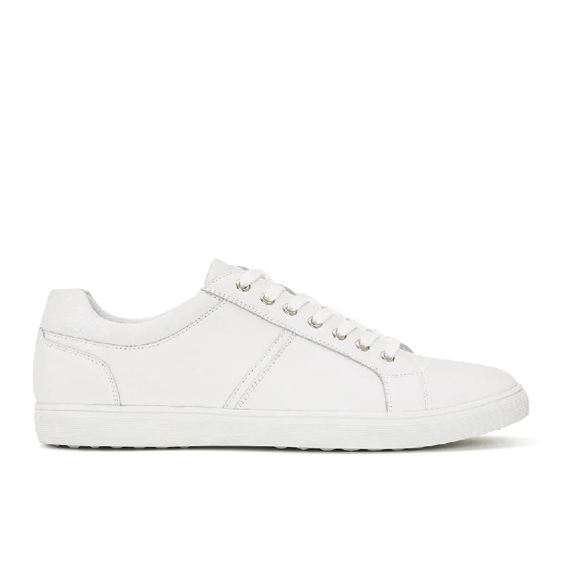 Men's casual shoes with a padded heel for comfort Men's casual shoes with a padded heel for comfort Resolver