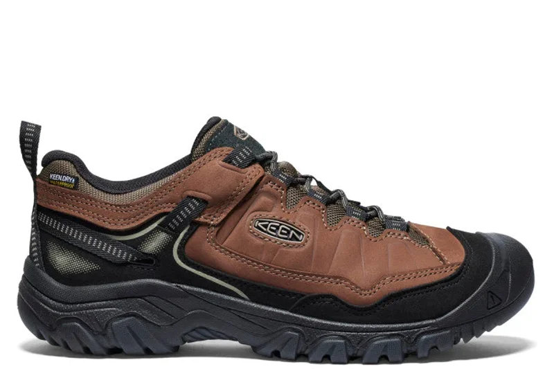 Men's casual sneakers with a mesh upper Men's casual sneakers with a mesh upper KEEN - TARGHEE IV WATERPROOF MENS