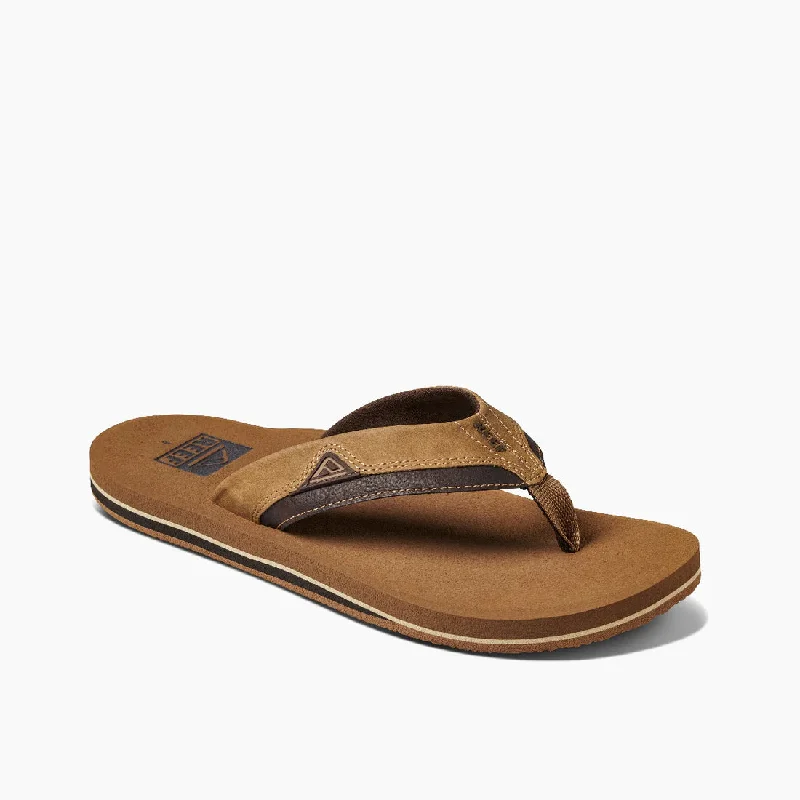 Men's sandals with a decorative buckle or charmMen's Cushion Dawn Sandal