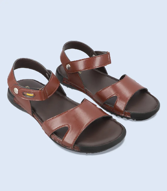 Men's leather sandals with an adjustable strapBM5679-CHOCO-Men Sandals