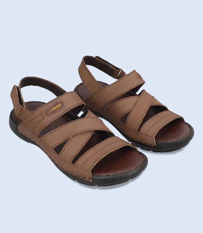 Men's sandals in a neutral color like black or brownBM5855-BROWN-Men Sandal