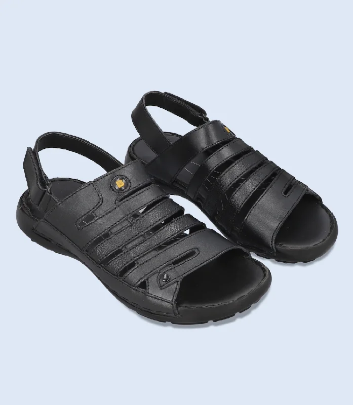 Men's sandals with a decorative buckle or charmBM5857-BLACK-Men Sandals
