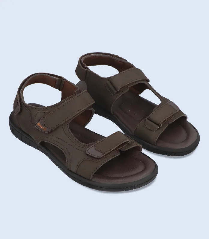 Men's sandals with a buckle closureBM6189-ESPRESSO-Men Sandal