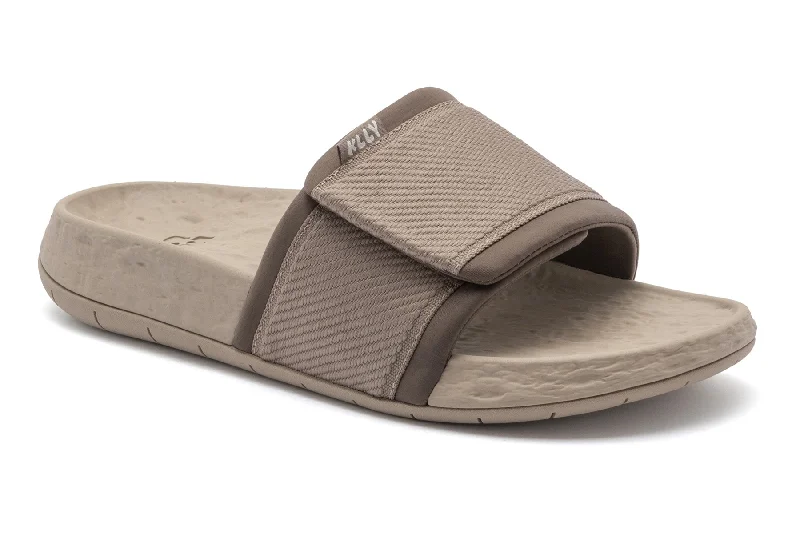 Men's sandals with a rubber sole for tractionApollo