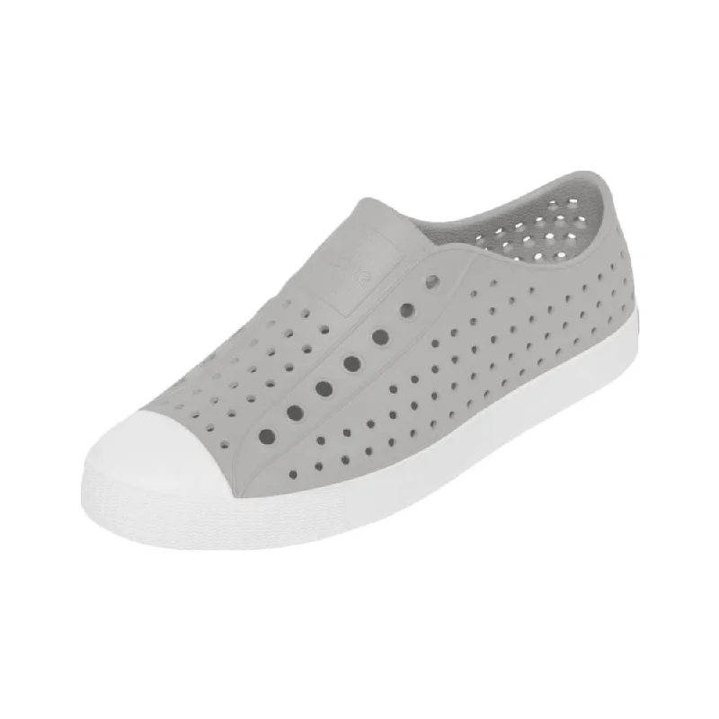 Men's sandals in a neutral color like black or brownNative Shoes Jefferson (Adults) - Pigeon Grey/Shell White Men's sandals in a neutral color like black or brownNative Shoes Jefferson (Adults) - Pigeon Grey/Shell White