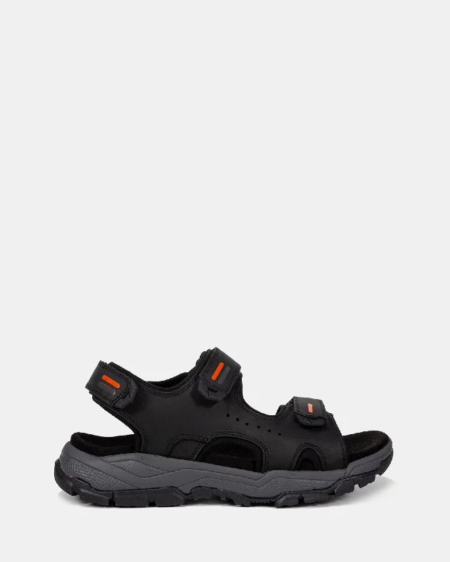 Men's sandals with a stretchy strap for a better fitTraverse Black