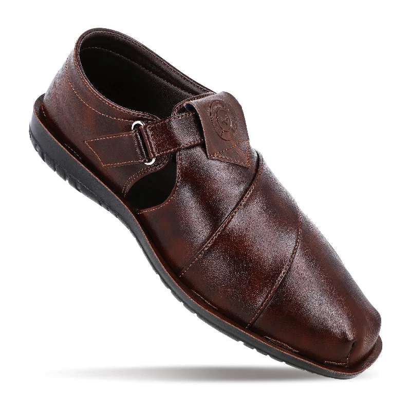 Men's sandals in a neutral color like black or brownWalkaroo Men Fishermen Sandal - WG5776 Brown Men's sandals in a neutral color like black or brownWalkaroo Men Fishermen Sandal - WG5776 Brown