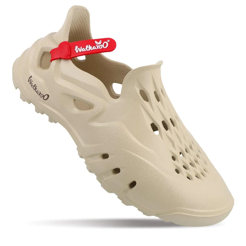 Men's sandals with a decorative buckle or charmMen's Superclogs  - WC8728 Cream