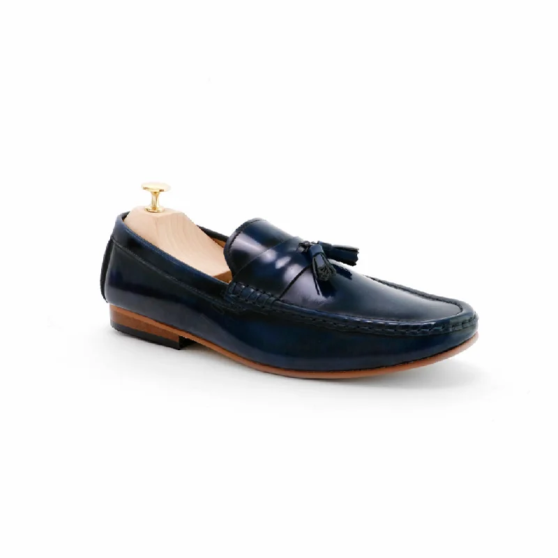 Men's loafers with a decorative buckleComfy Tassel Loafer European Brush Off Bezel Blue Men's loafers with a decorative buckleComfy Tassel Loafer European Brush Off Bezel Blue