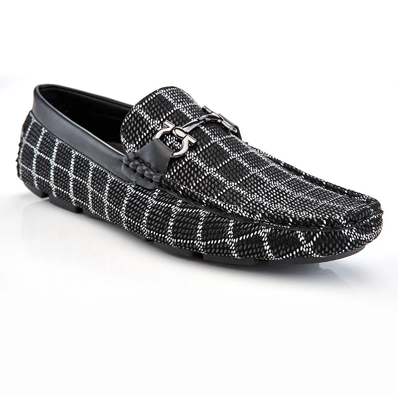 Men's loafers with a tassel front for a classic look90025