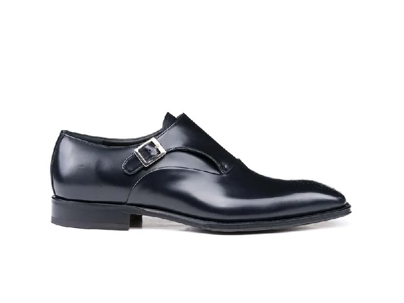 Men's loafers with a stretchy side panel for a better fitAugusto