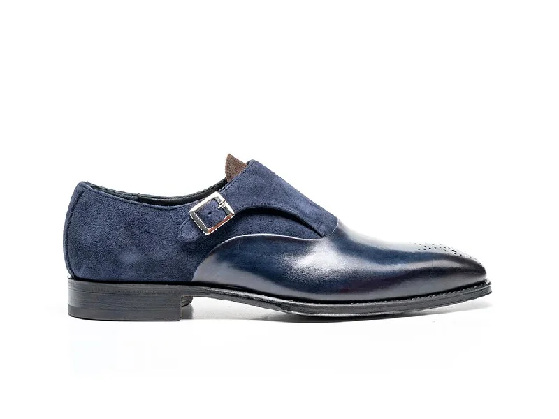 Slip - on men's loafers for easy wearAugusto