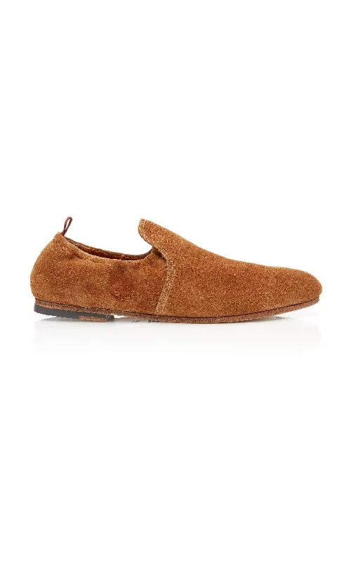 Men's loafers in a neutral color like black or brownBally Plank Men's 6225632 Cowboy Leather Suede Loafers Men's loafers in a neutral color like black or brownBally Plank Men's 6225632 Cowboy Leather Suede Loafers