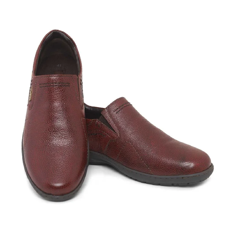 Canvas slip - on men's casual shoes for convenienceEzok Brown Leather Slipon Loafers Canvas slip - on men's casual shoes for convenienceEzok Brown Leather Slipon Loafers