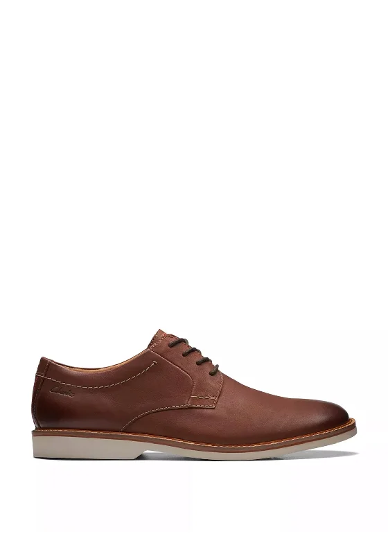 Men's casual shoes with a logo patch on the tongueClarks Aticus Laced Casual Shoes, Dark Tan