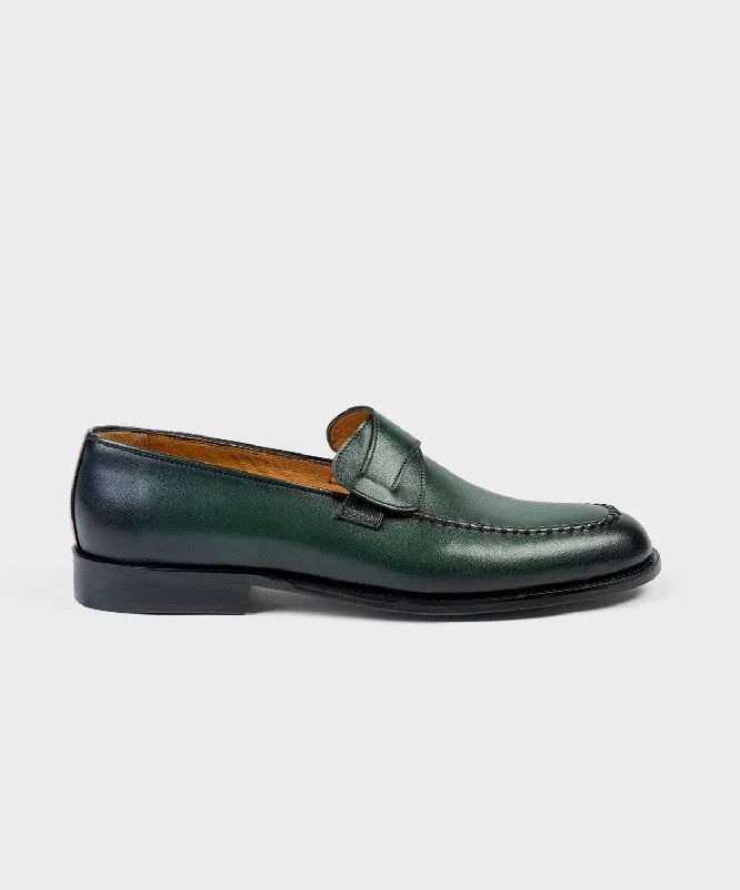 Men's loafers with a decorative buckleGreen Leather Loafer