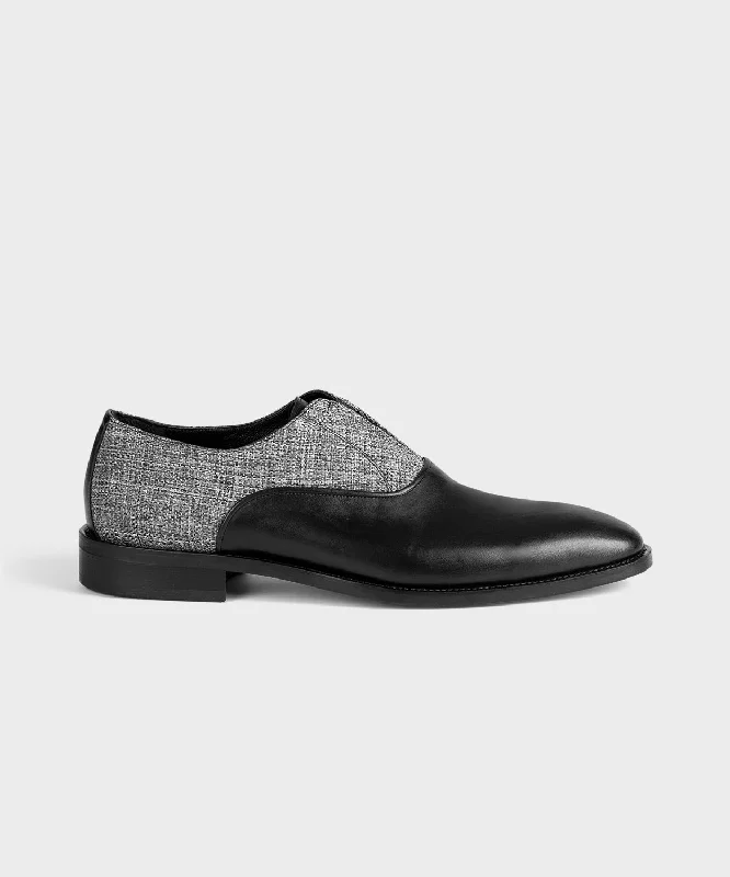 Men's loafers with a pointed toe for a stylish appearanceBlack Leather Loafer
