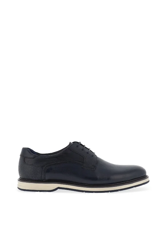 Men's casual shoes with a logo patch on the tongueEscape Kilmore Smart Casual Shoe, Marine