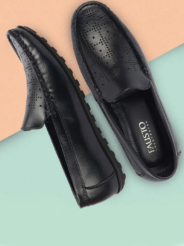 Men's loafers with a contrast stitching detailBasics Men Blue Casuals Flexible Hand Stitched Slip On Shoes Moccasin and Loafers Men's loafers with a contrast stitching detailBasics Men Blue Casuals Flexible Hand Stitched Slip On Shoes Moccasin and Loafers