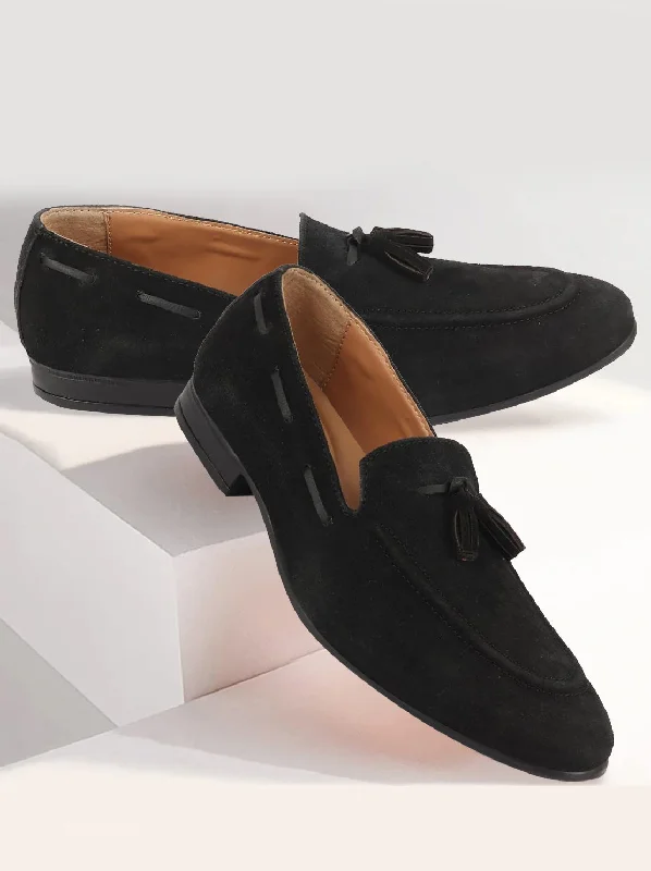 Men's loafers with a smooth leather finishMen Black Suede Leather Casual Tassel Loafer Shoes Men's loafers with a smooth leather finishMen Black Suede Leather Casual Tassel Loafer Shoes