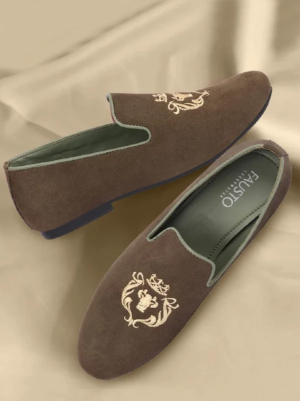Men's loafers with a tassel front for a classic lookMen Olive Embroidered Velvet Slip On Loafers Men's loafers with a tassel front for a classic lookMen Olive Embroidered Velvet Slip On Loafers