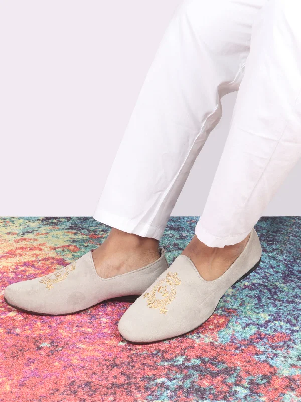 Men's casual shoes with a low - profile designMen Metal Velvet Embroidery Party Casual Loafer Shoes Men's casual shoes with a low - profile designMen Metal Velvet Embroidery Party Casual Loafer Shoes