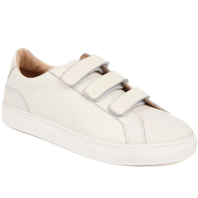 Men's casual shoes with a sporty look and feelFlavia Patent Leather Trainers - FLAVIA / 324 284 Men's casual shoes with a sporty look and feelFlavia Patent Leather Trainers - FLAVIA / 324 284