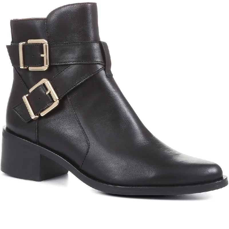 Leather men's casual shoes with a scuffed finishIda Heeled Ankle Boots - IDA / 322 810