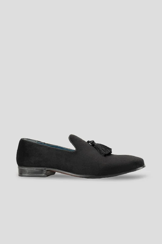 Men's loafers with a tassel front for a classic lookJacob Black
