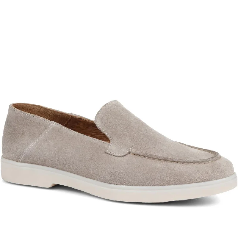 Men's casual shoes with a floral print for a unique styleMadolina Suede Moccasins - MADOLINA / 322 310 Men's casual shoes with a floral print for a unique styleMadolina Suede Moccasins - MADOLINA / 322 310