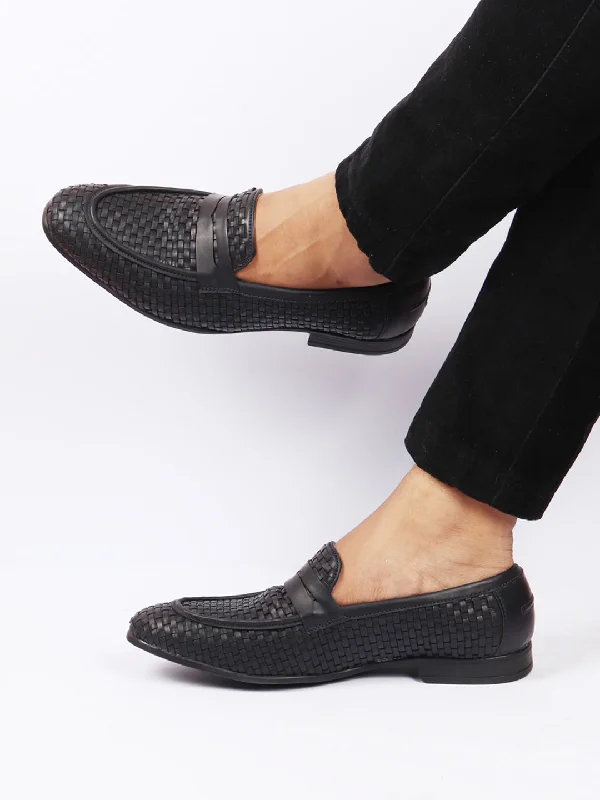 Men's loafers with a rubber sole for durabilityMen Navy Blue Hand Knitted Design Penny Loafer Slip On Shoes Men's loafers with a rubber sole for durabilityMen Navy Blue Hand Knitted Design Penny Loafer Slip On Shoes