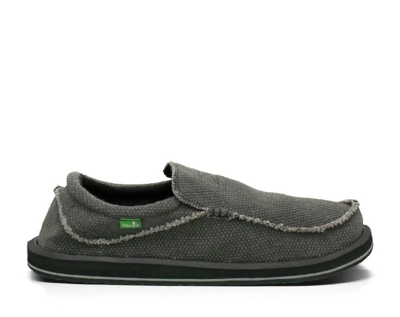 Suede men's loafers for a soft and luxurious feelMen's Chiba-M Loafer In Black