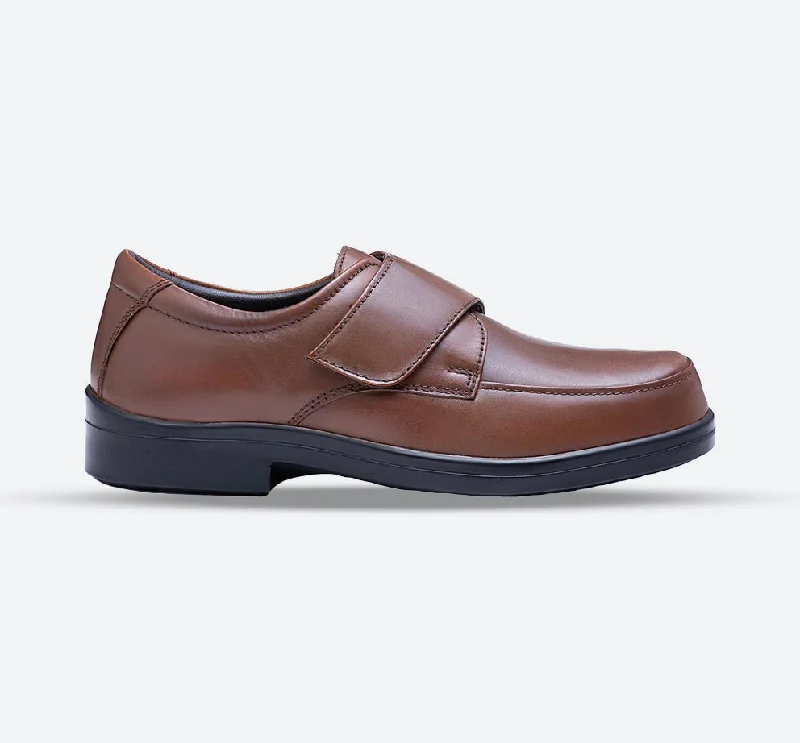 Men's casual shoes with a flexible rubber outsoleMens Wide Fit Tredd Well York Velcro Shoes - Tan